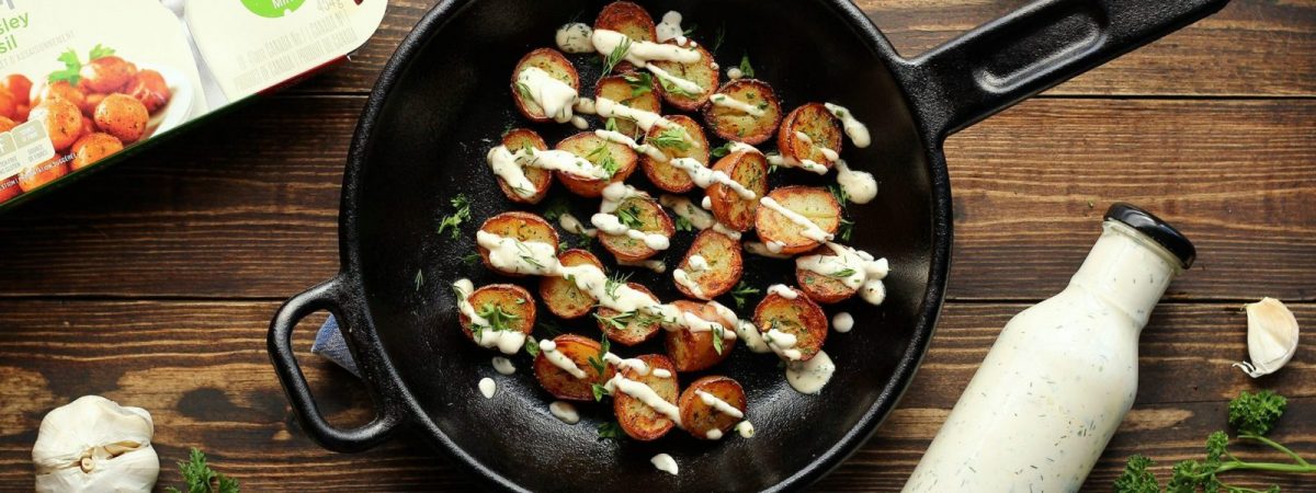 Crispy Potatoes with Vegan Ranch Dressing