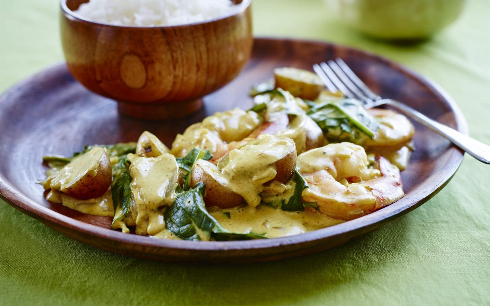 Cari aux crevettes avec des pommes de terre grelots